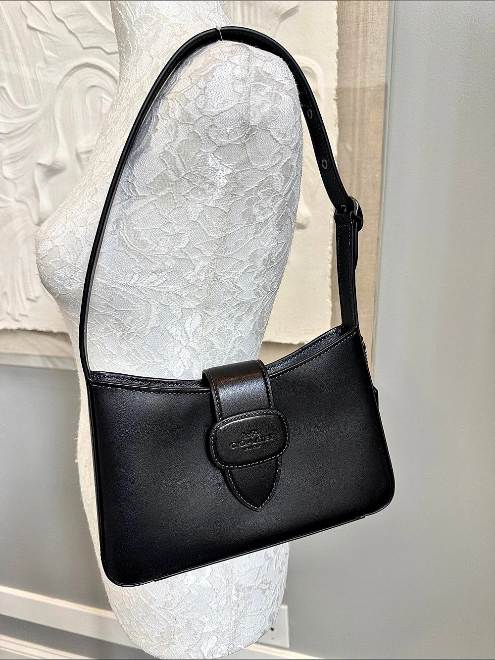 NWT Coach CAA92 Eliza Shoulder Bag with Zipper Closure - Refined Black Leather